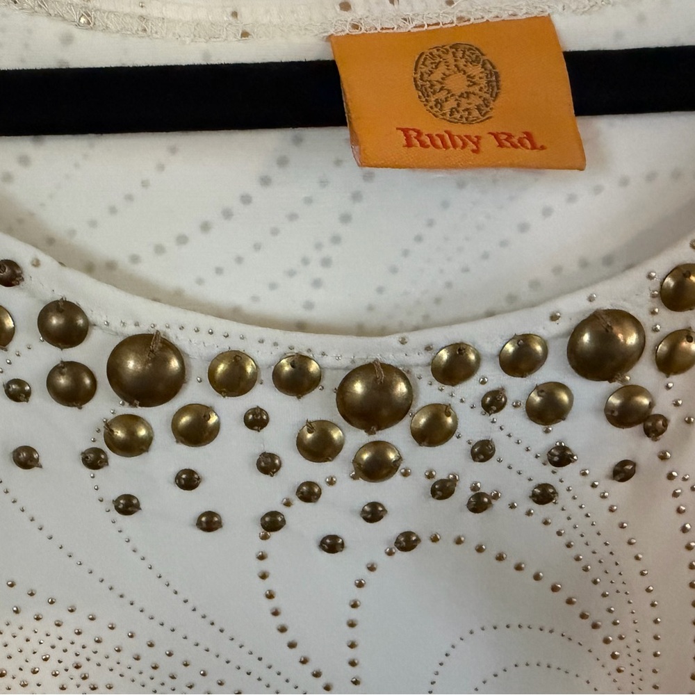 Ivory Brass Stud Embellished Sleeveless Top. Sz XL - Picture 2 of 4